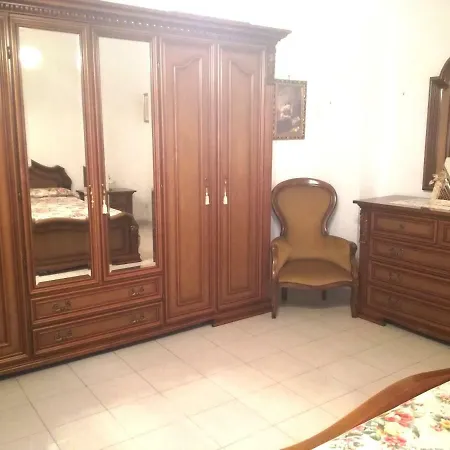 Prázdninový dům Casa Vacanza Vicina Al Mare, Centro E Negozi 7 Posti *